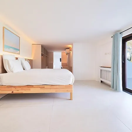 Iconic Exception - Heating Pool & Tennis Villa