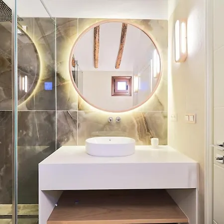 Iconic Exception - Heating Pool & Tennis Villa *