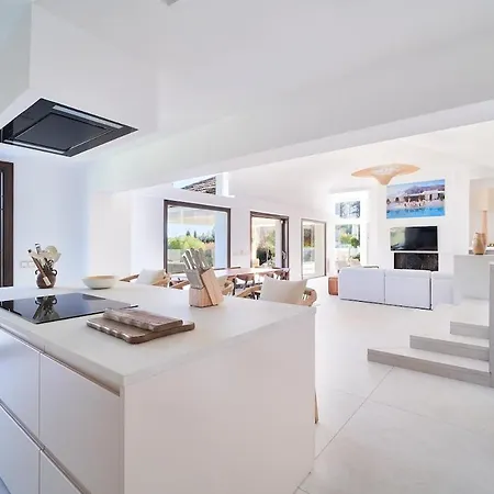 Villa Iconic Exception - Heating Pool & Tennis Marbella