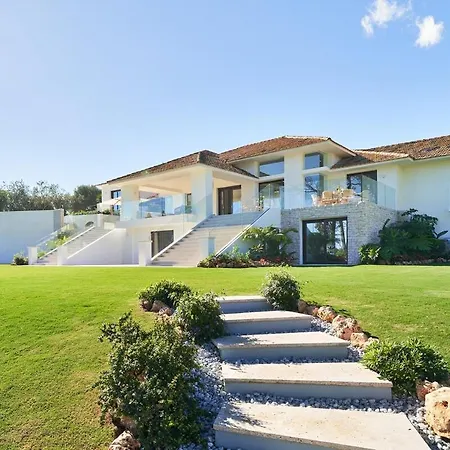 Iconic Exception - Heating Pool & Tennis Marbella