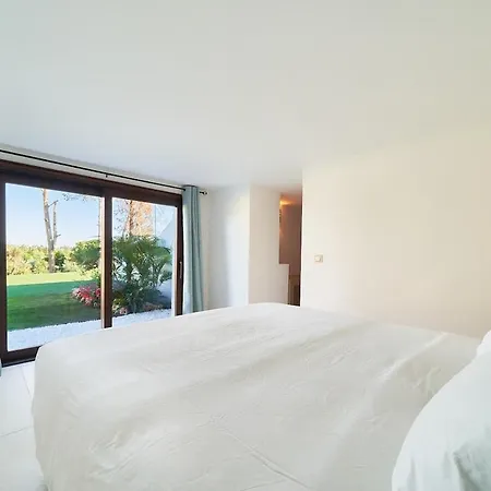 Iconic Exception - Heating Pool & Tennis Villa *