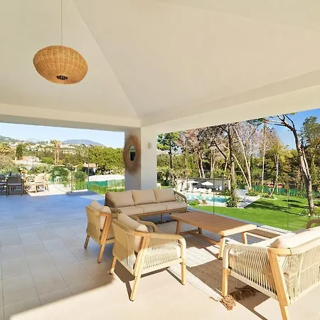 Iconic Exception - Heating Pool & Tennis Villa Marbella