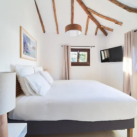 Iconic Exception - Heating Pool & Tennis Villa Marbella