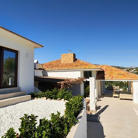 Iconic Exception - Pool & Tennis Marbella