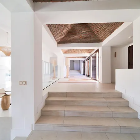 Iconic Exception - Pool & Tennis Villa Marbella