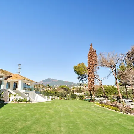 Iconic Exception - Pool & Tennis Villa