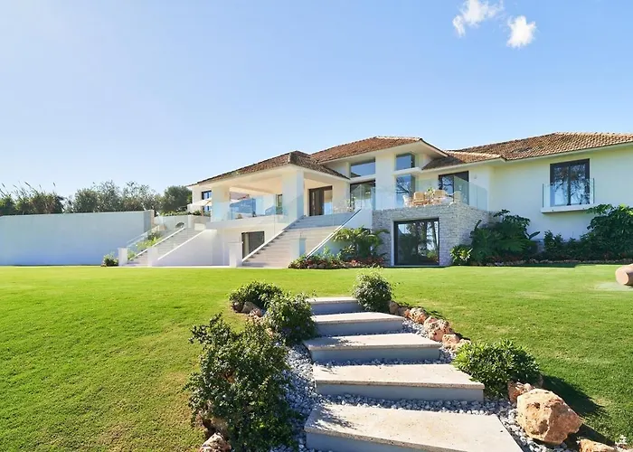 Iconic Exception - Heating Pool & Tennis Marbella