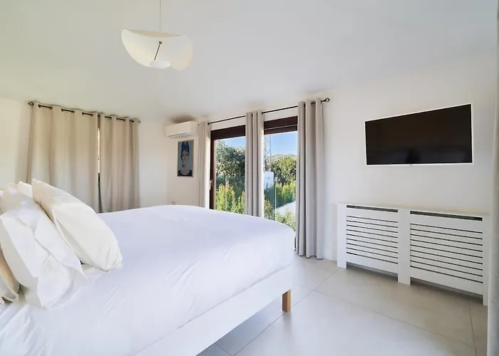 Willa Iconic Exception - Heating Pool & Tennis