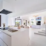 Villa Iconic Exception - Heating Pool & Tennis Marbella