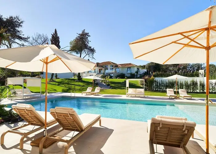 Iconic Exception - Heating Pool & Tennis Villa Marbella