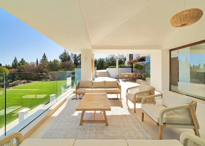 Iconic Exception - Heating Pool & Tennis Villa *