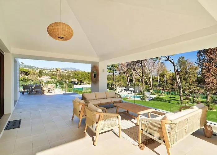Iconic Exception - Heating Pool & Tennis Villa Marbella